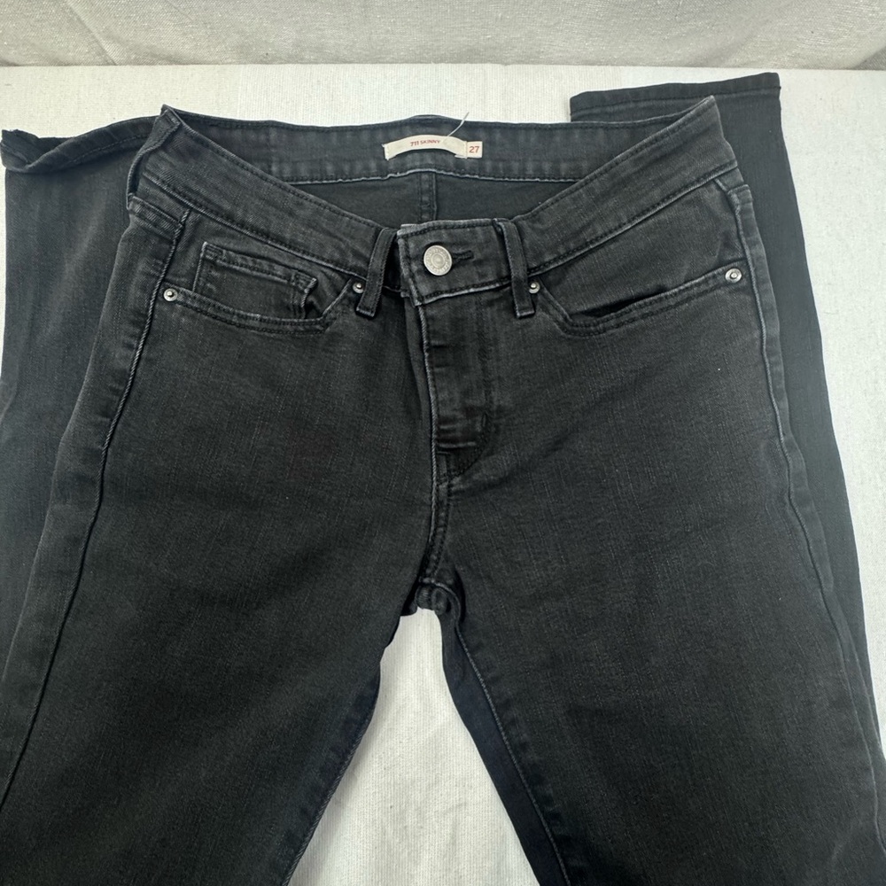 Levis Women's Black Jeans 711skinny